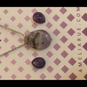 BNIB AMELIA RUE NECKLACE & EARRINGS SET